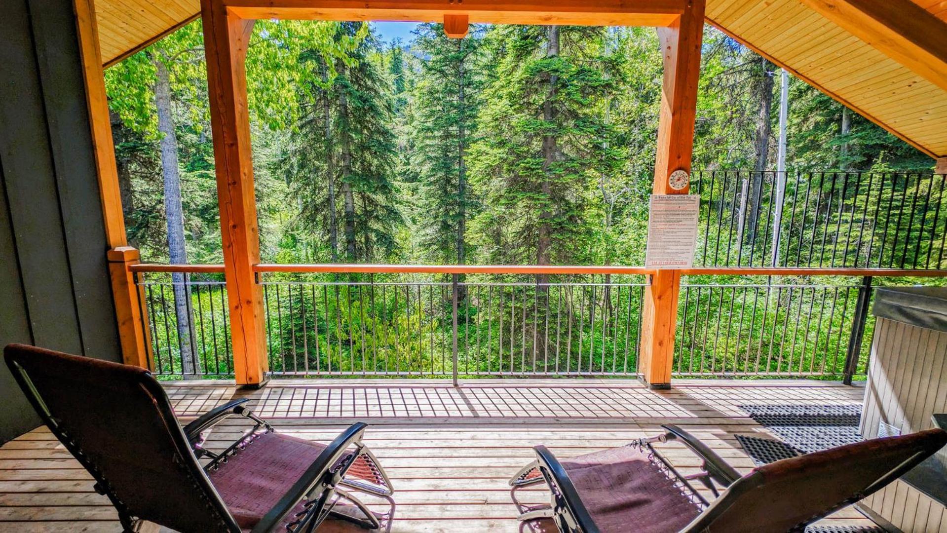 Lush Mountain Accommodations 골든 객실 사진