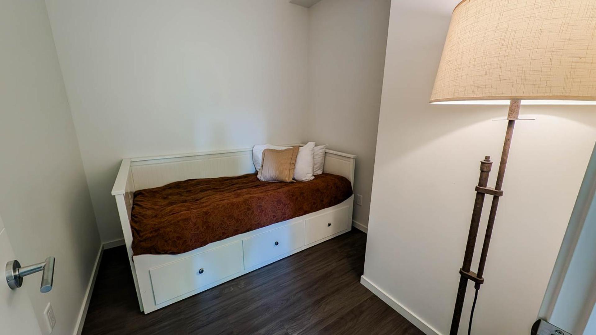 Lush Mountain Accommodations 골든 객실 사진